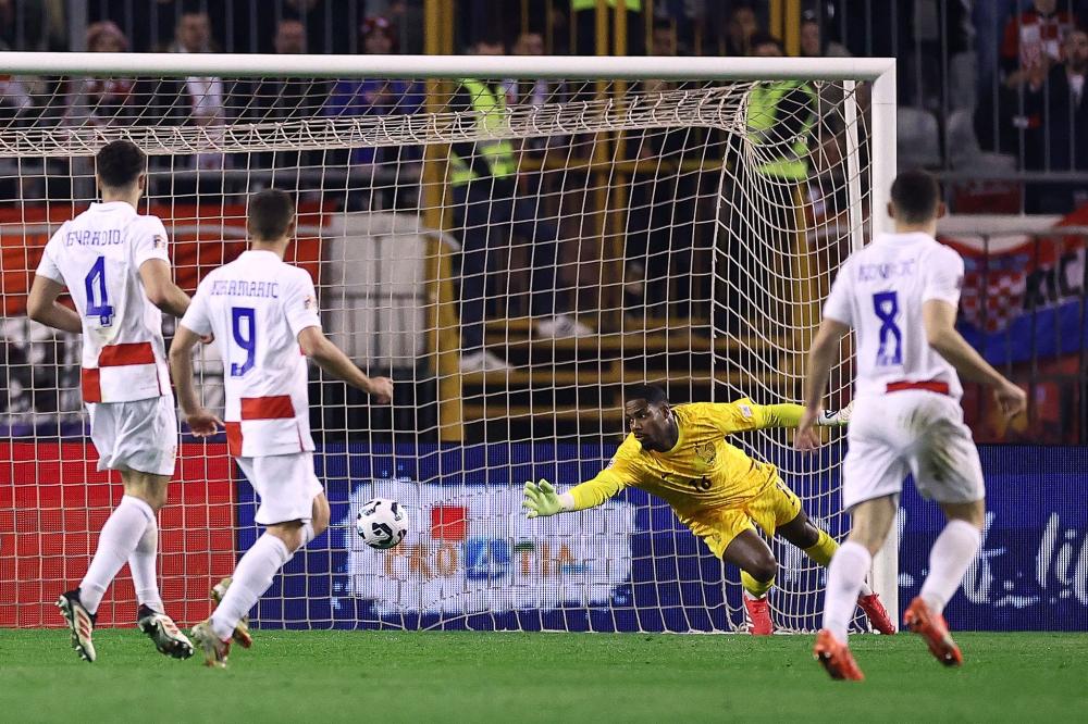 滕哈格：球员转会很正常，但最好别在一个转会窗放走四五人